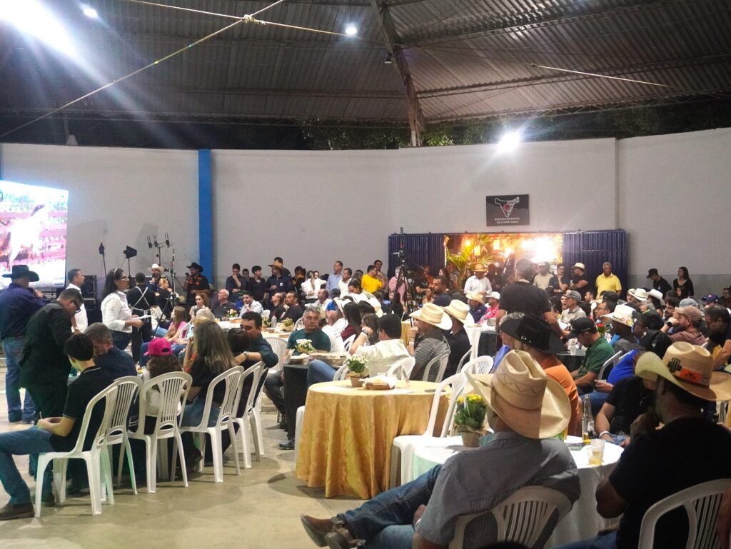 Leilão IHS Horse Show movimenta a 54ª Exposição Agropecuária de Itapetinga com genética de elite e grandes negócios 8 b3e43316 e09e 4169 9020 c251d0bb2d8f - Portal Sudoeste em Foco