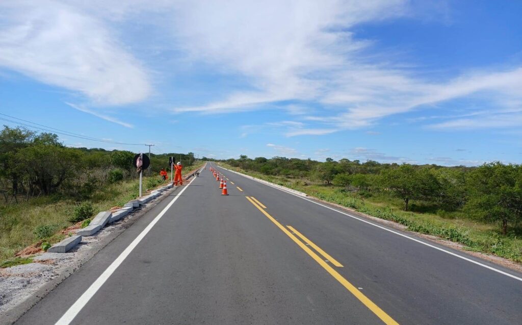 Governo da Bahia realiza obras de Infraestrutura em mais de 8 mil km de rodovias 7 a4286537 0666 461c 8d63 3be6818cf3c8 - Portal Sudoeste em Foco