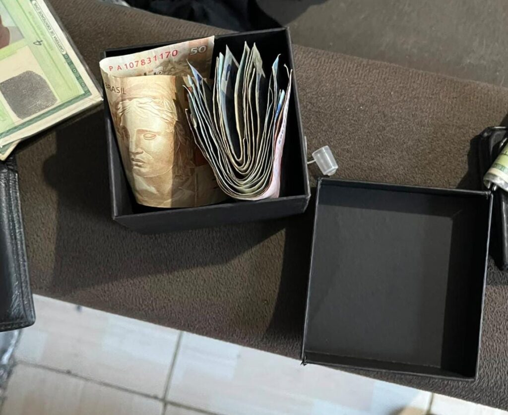 Operação Camarim apura fraude em contratação de bandas e cumpre mandado de busca em Salvador 6 98b2e395 b771 4355 8486 b813169cef1a - Portal Sudoeste em Foco