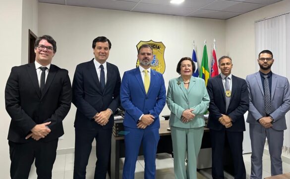 Procurador-Geral de Justiça da Bahia visita unidade da Polícia Civil em Vitória da Conquista